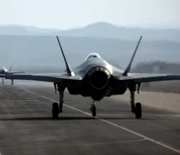 F-35 kayboldu, gören bizi arasın