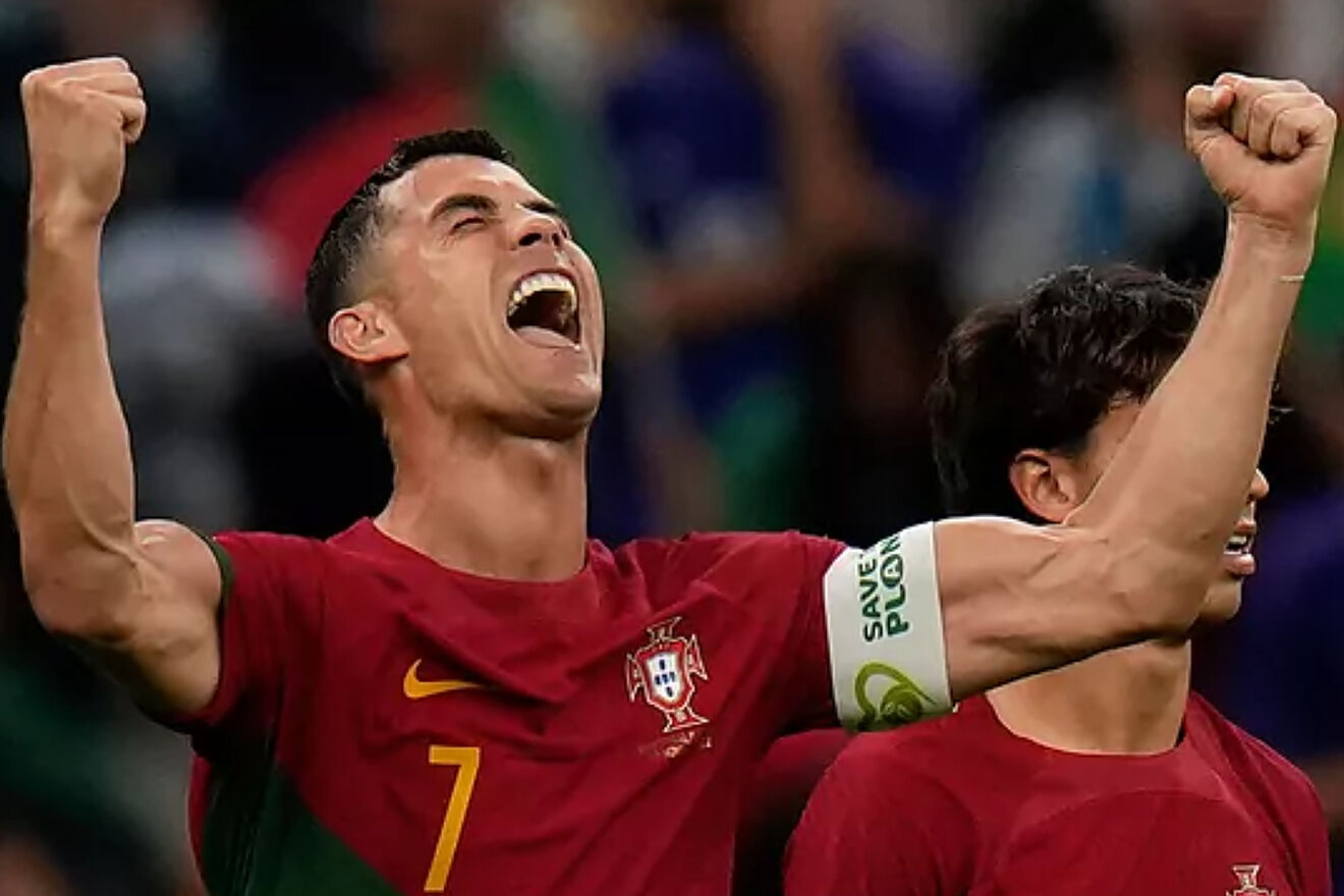 Ronaldo Koç, Sabancı, Ülkeri geçiyor