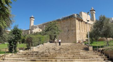 Siyonistler İbrahim Camii’ne el koydu