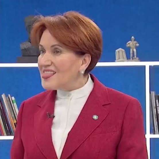 Akşener yine tükürdüğünü yaladı