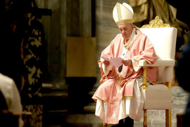 Papa sapık ‘evliliğe’ izin verdi
