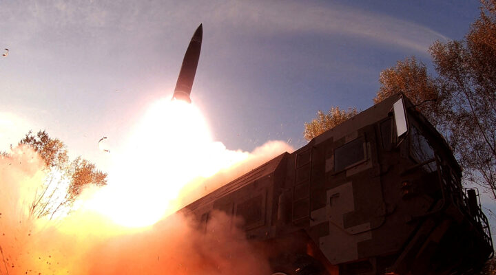 Açıktan tanı gizliden silah sat