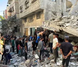 Ümmet uyurken dün gece  51 Gazzeli katledildi