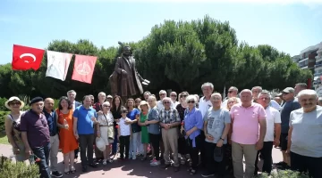 İzmir’de heykel, tören, Nazım