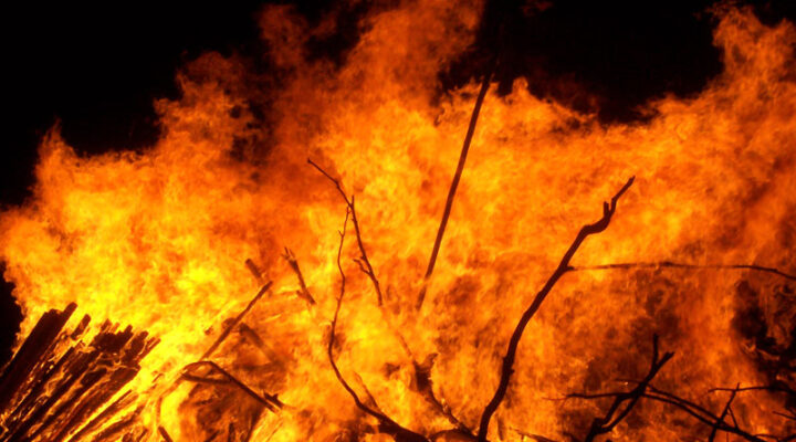 Yangınlar ülkeyi kapladı