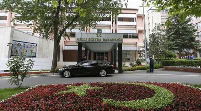 Çocuğa soykırım, zulüm, ümmet anlatılacak