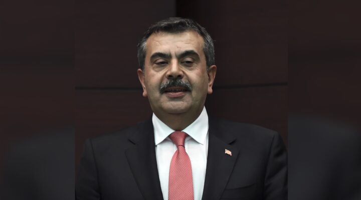 Bir MEB klasiği: eğitim süreleri yine değişiyor