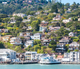 ABD kasabası sigarayı yasakladı