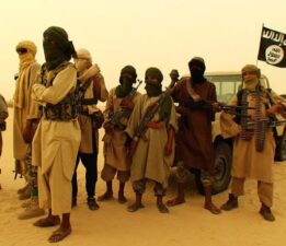 Batı yine El Kaide kartını çıkardı