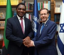 Afrika’ya sızıyor