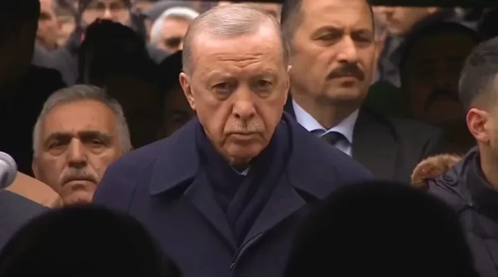 Türkleri tarihten silecek ‘intihar’