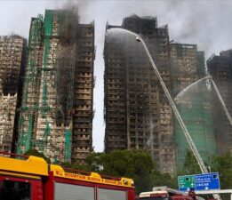 Fak Fuk Fonluk Wang Fuk