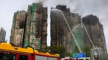 Fak Fuk Fonluk Wang Fuk